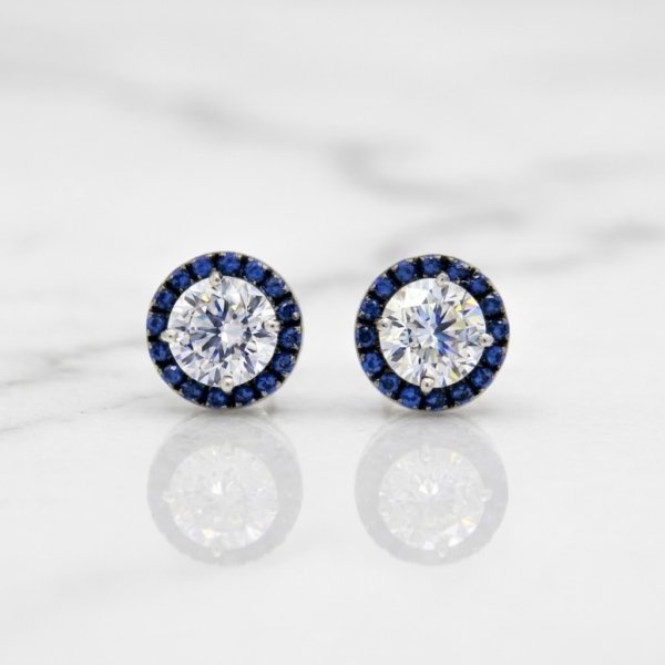Orecchini bottone contorno blu in argento 925 prodotto artigianale
