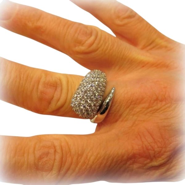 Anello goccia pavè in argento 925