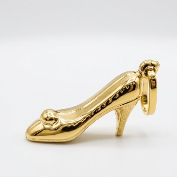 Ciondolo scarpa con il tacco in oro giallo 18 ct