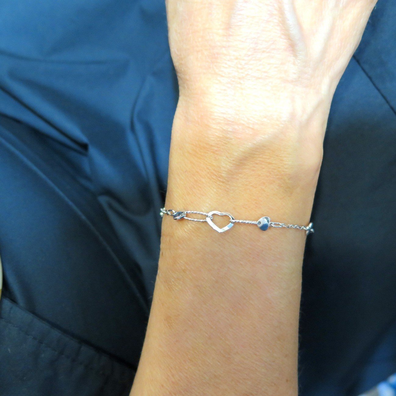 Bracciale cuori in oro bianco 18 ct