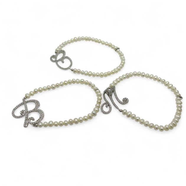 Bracciale iniziale nome elastico con perle in argento 925