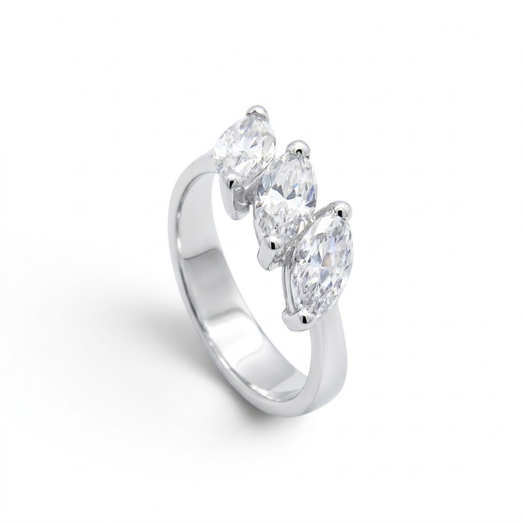 Anello trilogy navette in argento 925