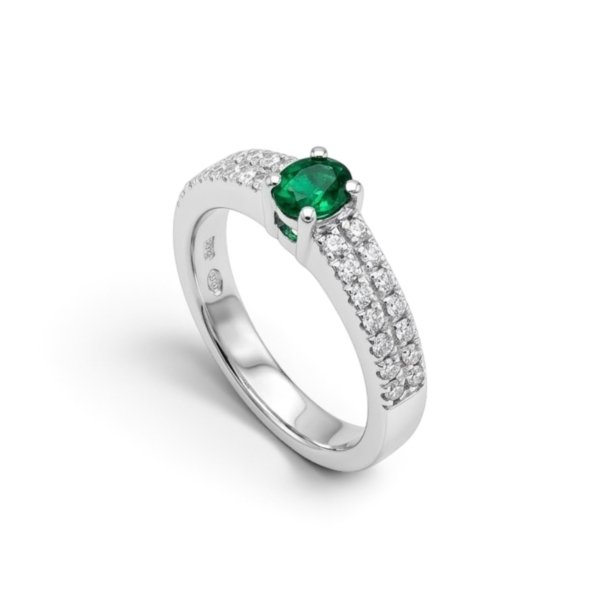 Anello centro verde in argento 925