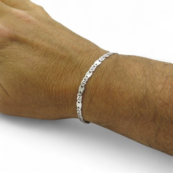 Bracciale uomo indossato in oro bianco 18 ct 