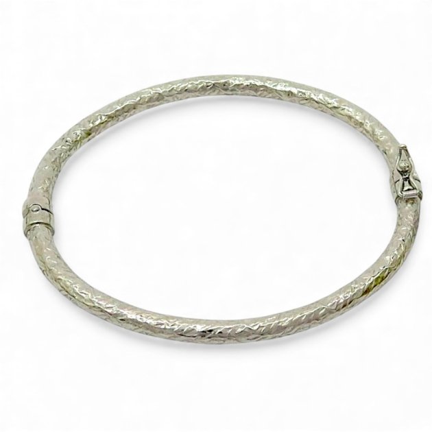 Bracciale rigido martellato in argento 925