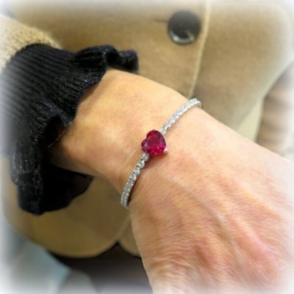 Bracciale tennis con cuore rosso in argento 925