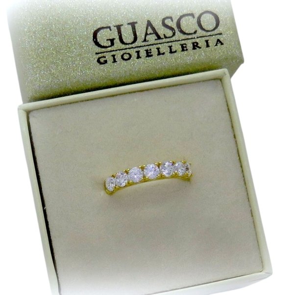 Anello riviera 7 pietre in oro 18 ct