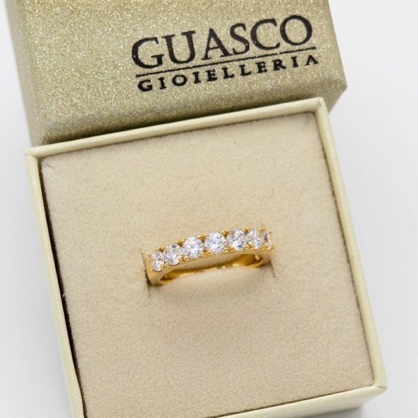 Anello riviera 7 pietre in oro 18 ct