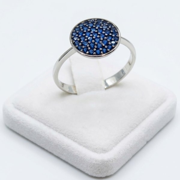 Anello pietre blu in oro 18 ct