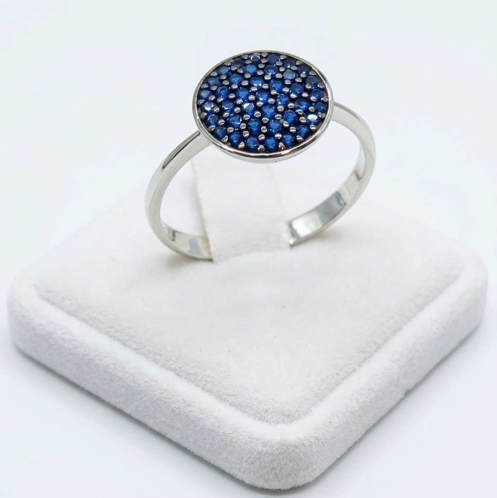 Anello pietre blu in oro 18 ct