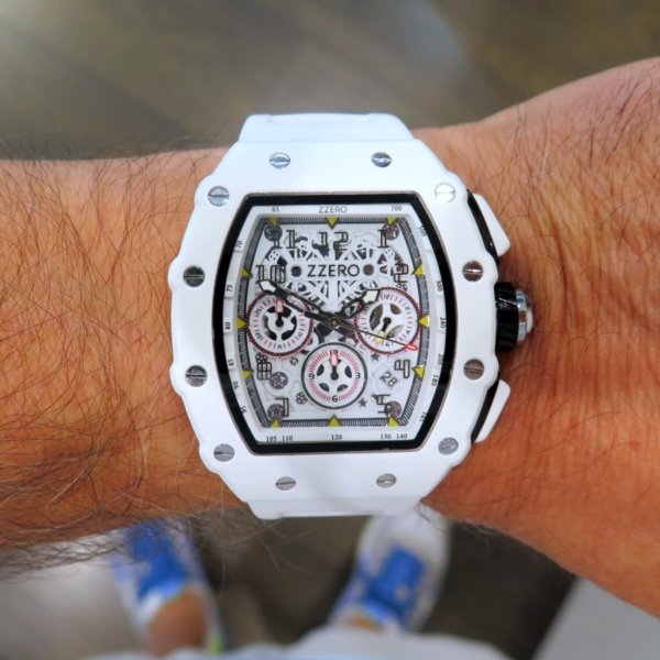Orologio bianco cassa tonneau crono Zzero