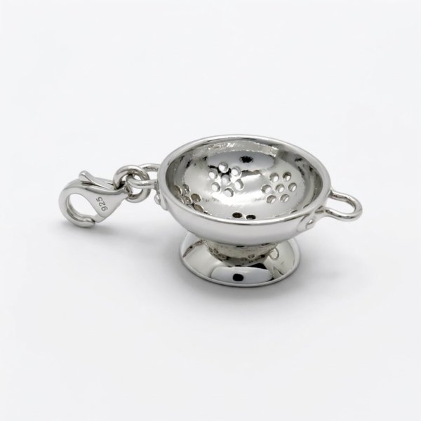 Ciondolo charms scolapasta in argento 925