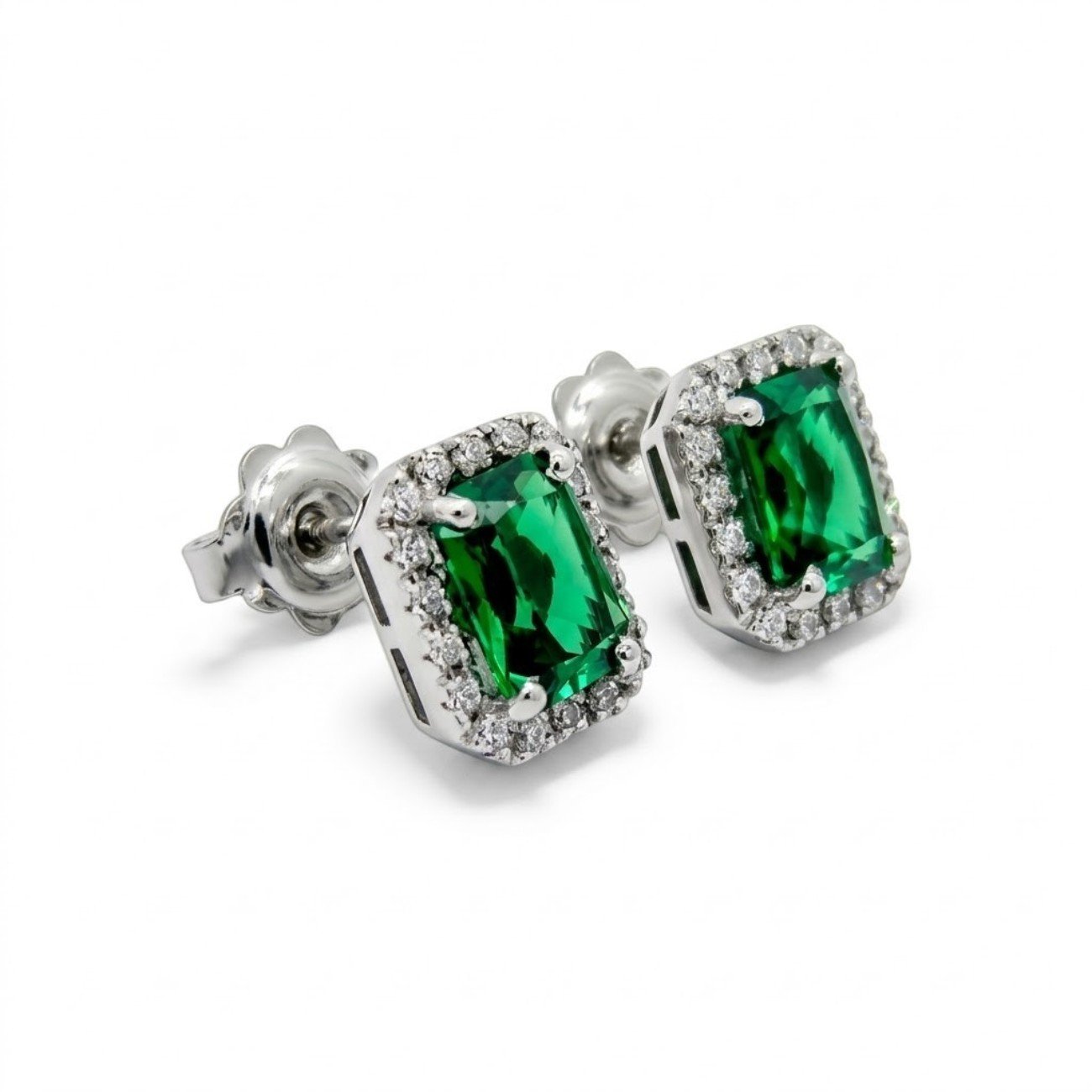 Orecchini lobo taglio smeraldo e contorno in argento 925