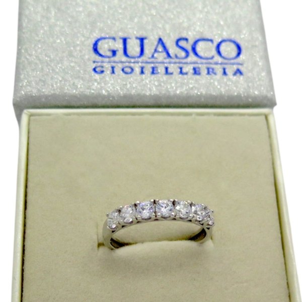 Anello riviera in oro sette pietre
