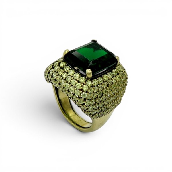 Anello dorato centro verde pietre gialle