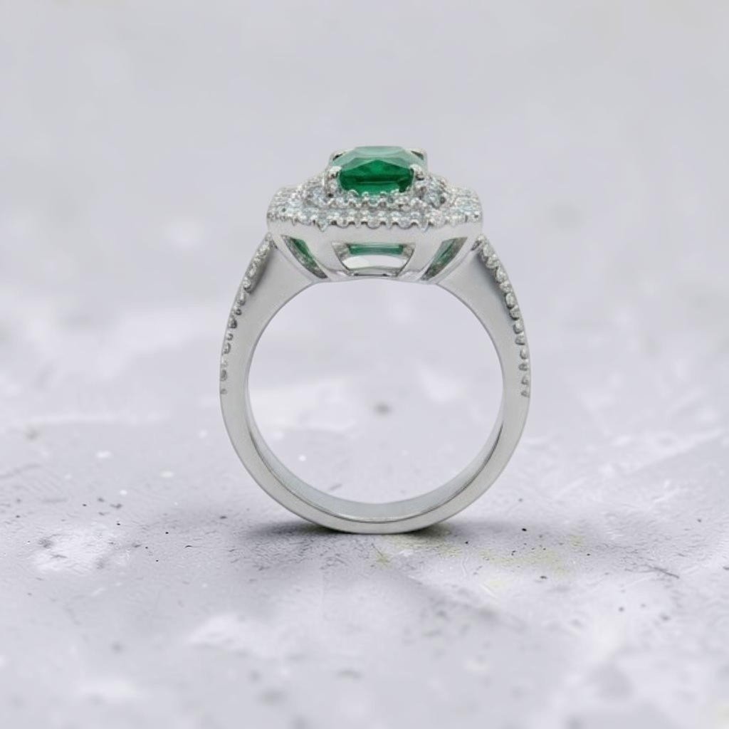 Anello doppio contorno centro verde Gioielleria in argento